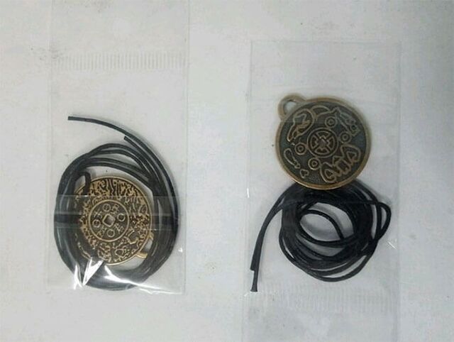 Uskuge keiserlikku amuletti