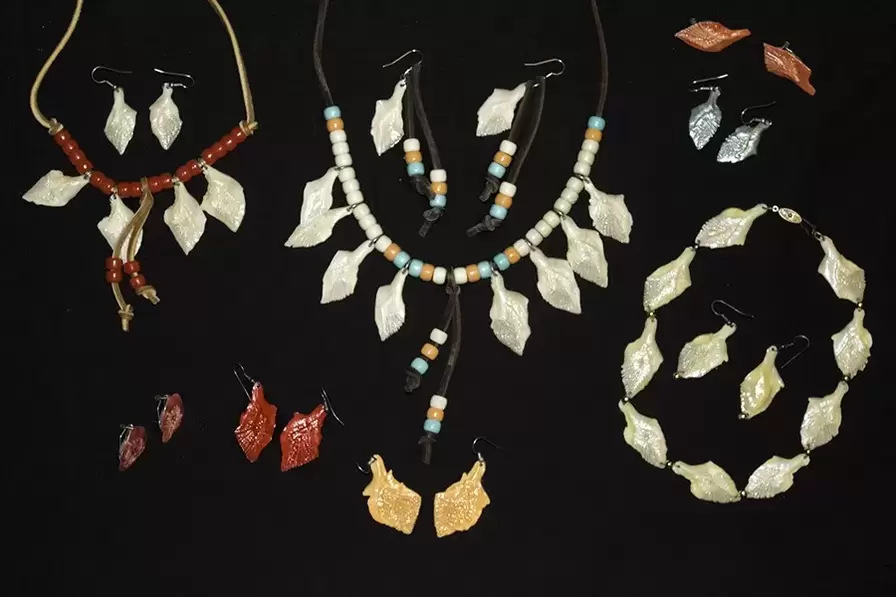 õnne amulett - krokodilli hambad